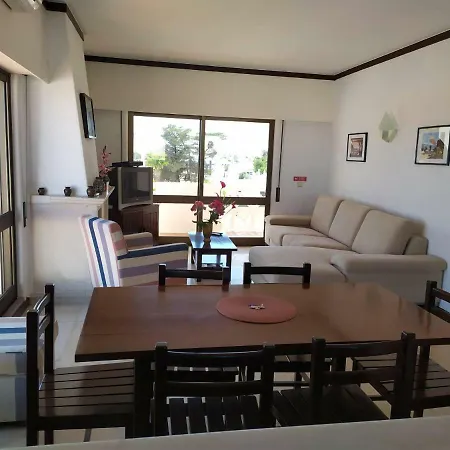 Apartamento Oura Paradise Apartmán *